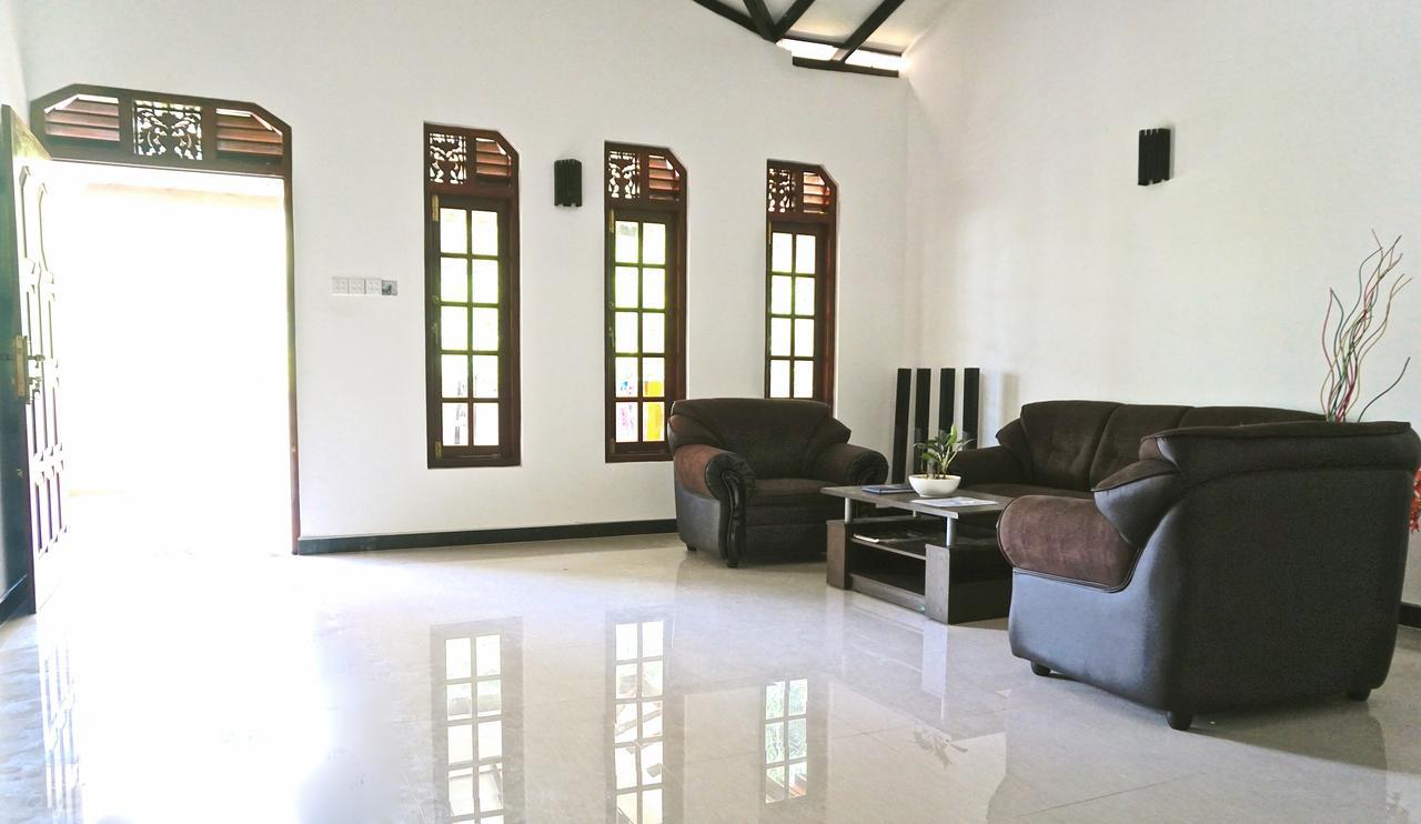 Dream House Otel Dikwella Dış mekan fotoğraf